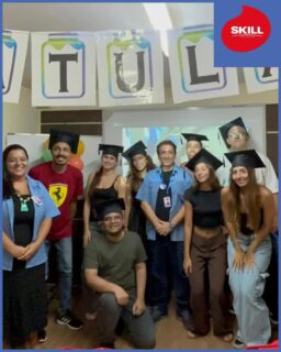 Parabéns aos nossos graduates! Agradecemos a todos que participaram desse momento tão especial! We are very proud of you! 🎓🧑‍🎓👩‍🎓❤️